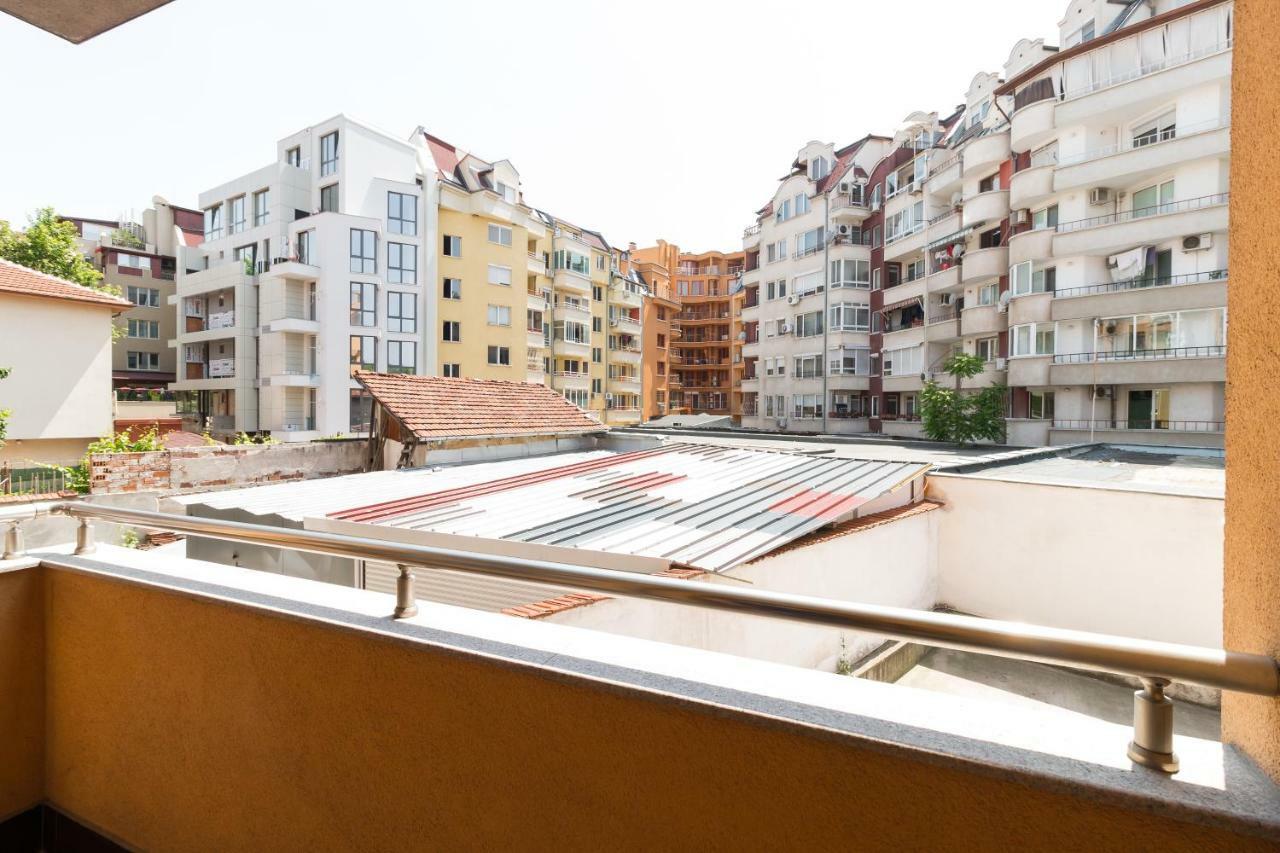 Pop Your Colors - Funky And Modern 1Bdr Apt By Flat Mаnager Plovdiv Exterior photo